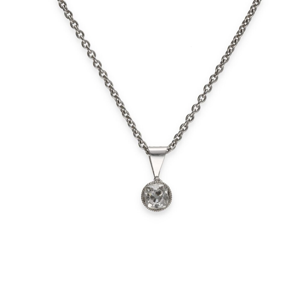 Collier solitaire diamant