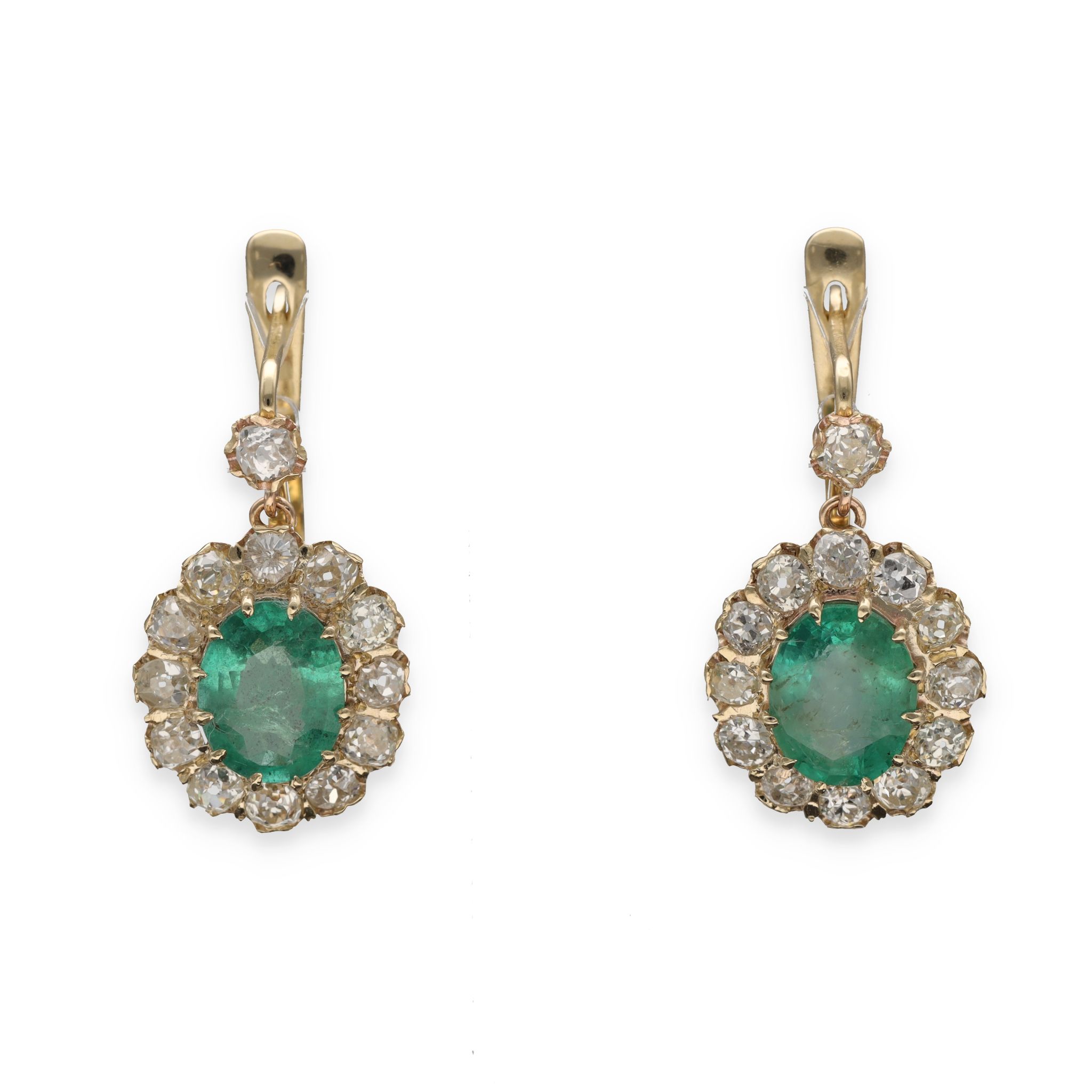 Boucles d’oreilles dormeuses émeraudes et diamants